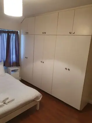 Ev