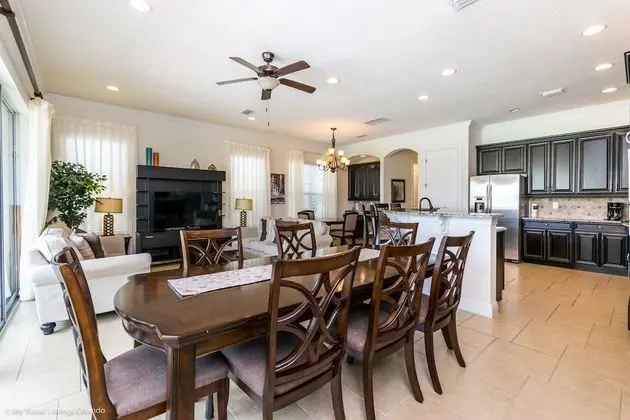 Villa (1080CPINES)