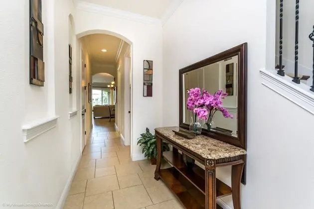 Villa (1080CPINES)