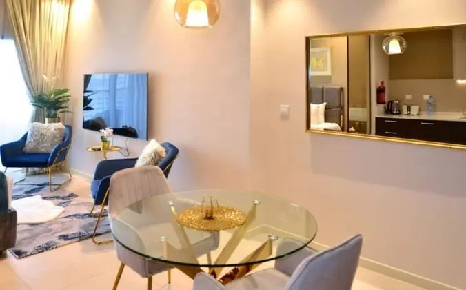 Executive Stüdyo, Balkon, Kanal Manzaralı