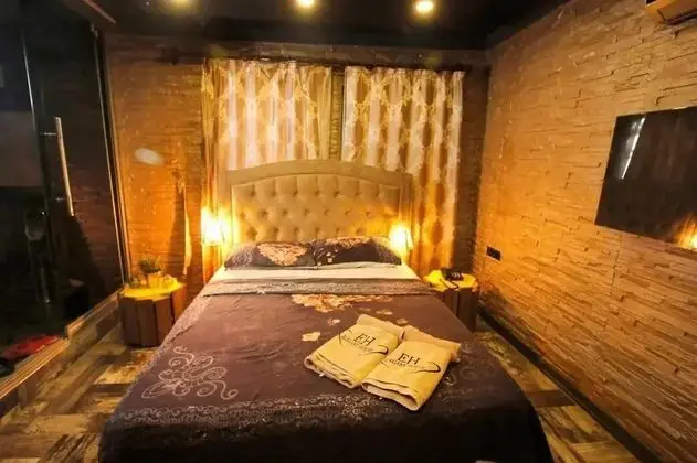 Standart çift kişilik oda