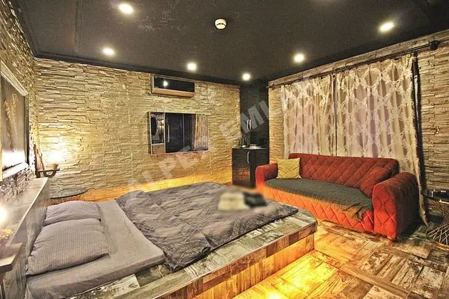 Suite,Jakuzili