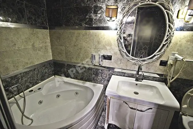 Suite,Jakuzili