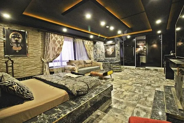 VIP Suit Oda,Şehir Manzaralı,Şömineli ve Jakuzili