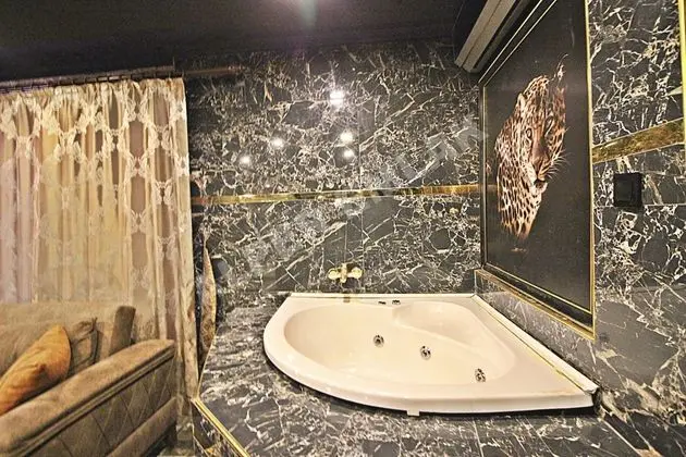 VIP Suit Oda,Şehir Manzaralı,Şömineli ve Jakuzili