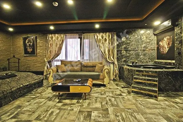 VIP Suit Oda,Şehir Manzaralı,Şömineli ve Jakuzili