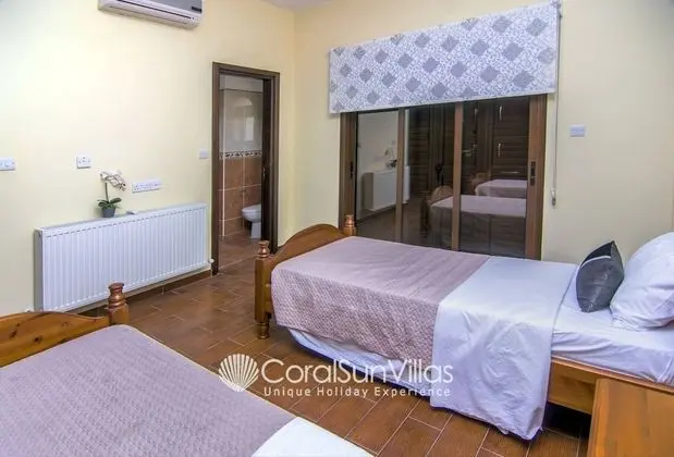 Villa, 6 Yatak Odası, Sigara İçilebilir, Balkon