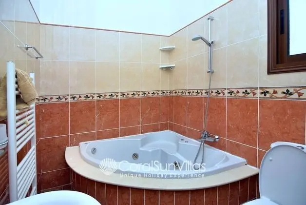 Villa, 6 Yatak Odası, Sigara İçilebilir, Balkon