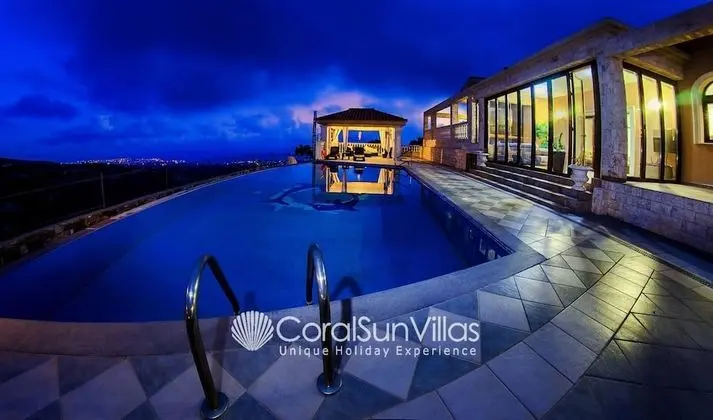 Villa, 6 Yatak Odası, Sigara İçilebilir, Balkon