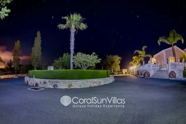 Villa, 6 Yatak Odası, Sigara İçilebilir, Balkon