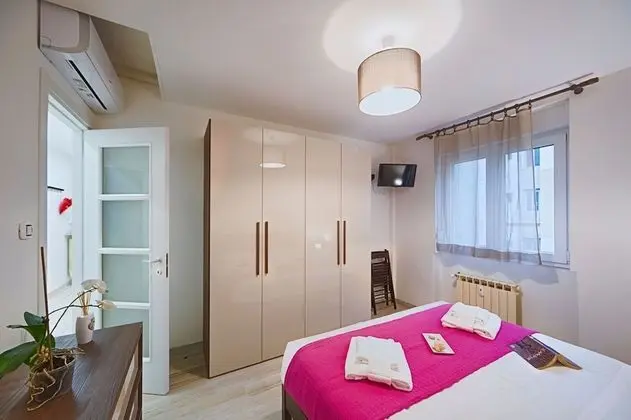 Apart Daire, 2 Yatak Odası (Elegant Pol's Loft)