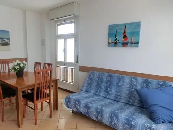 Apart Daire, 3 Yatak Odası, Buzdolabı