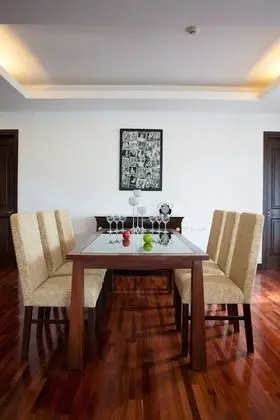 Stüdyo, Bahçe Manzaralı