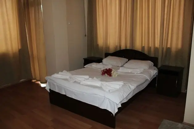 Basic Tek Büyük veya İki Ayrı Yataklı Oda, Şehir Manzaralı