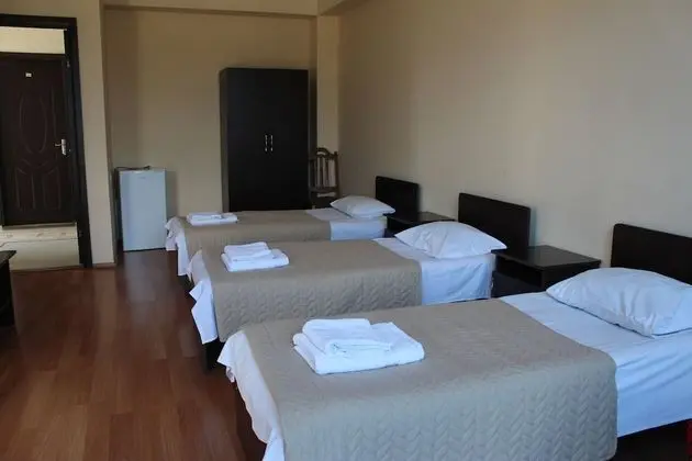 Basic Üç Kişilik Oda, Şehir Manzaralı