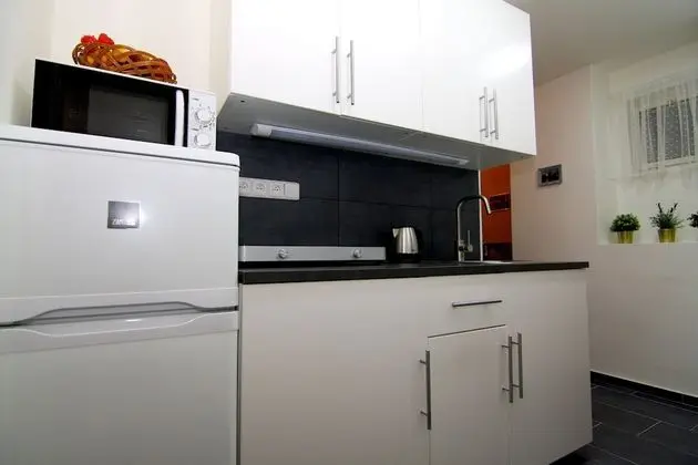 Design Stüdyo, 1 Büyük (Queen) Boy Yatak ve Çekyat