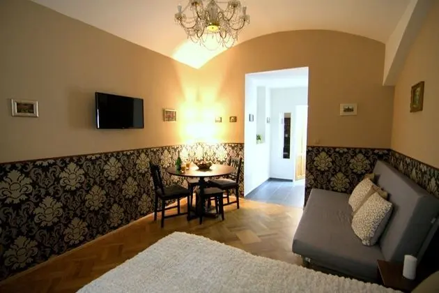 Design Stüdyo, 1 Büyük (Queen) Boy Yatak ve Çekyat