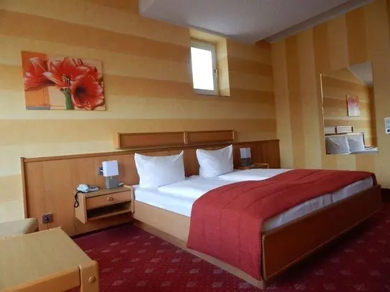 Tek Büyük Yataklı Oda