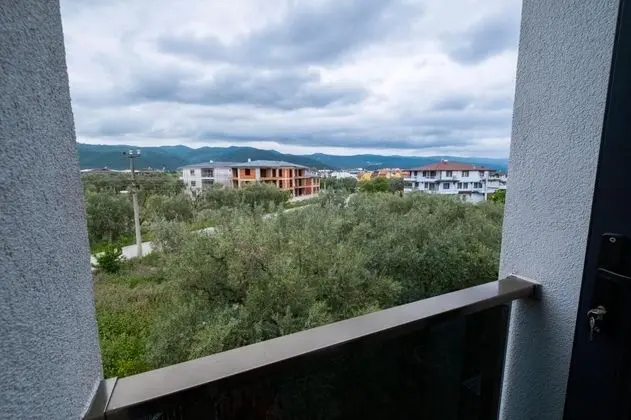 Ekonomik Aile Odası, Bahçe Manzaralı, Balkonlu