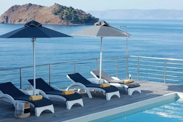 Superior Villa, 2 Yatak Odası, Kişiye Özel Havuzlu, Deniz Manzaralı
