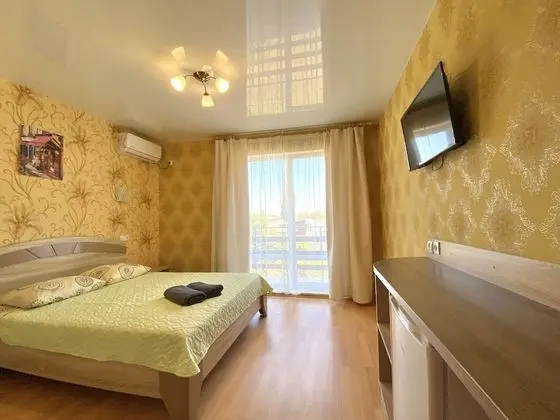 Traditional Tek Büyük Yataklı Oda