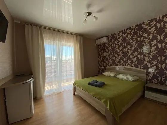 Traditional Tek Büyük Yataklı Oda