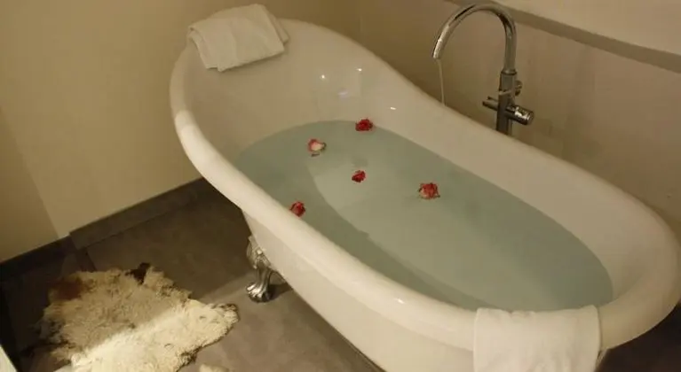 1 Çift Kişilik Veya 2 Tek Kişilik Yatak Standard