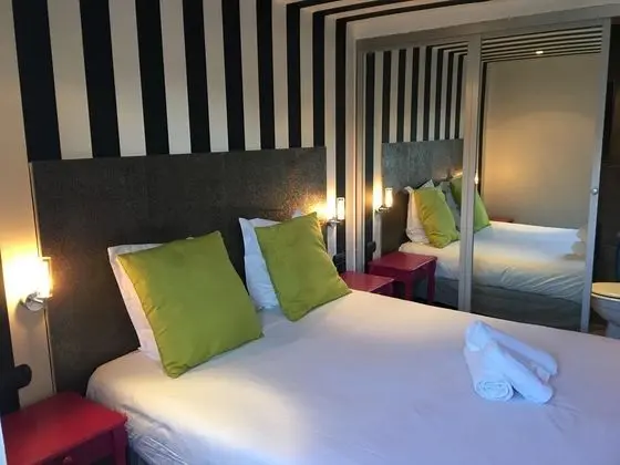 1 Çift Kişilik Veya 2 Tek Kişilik Yatak Standard