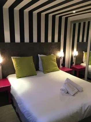 1 Çift Kişilik Veya 2 Tek Kişilik Yatak Standard