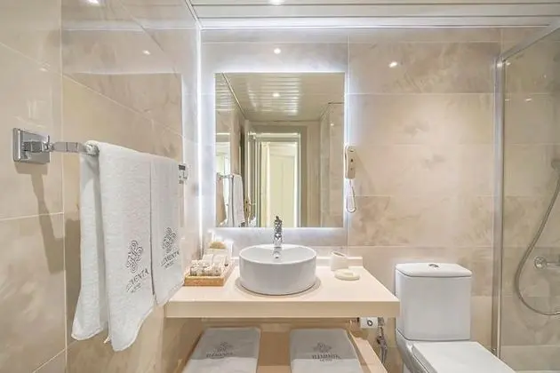 King Suite, Deniz Manzaralı, Şömineli ve Jakuzili