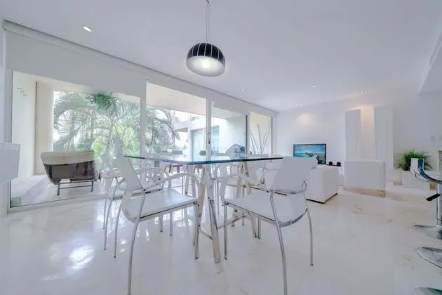 Luxury Daire, 2 Yatak Odası, Havuz Kullanımı, Denize Sıfır