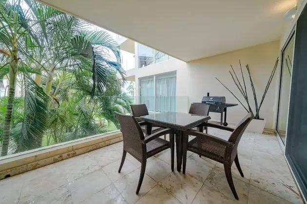 Luxury Daire, 2 Yatak Odası, Havuz Kullanımı, Denize Sıfır