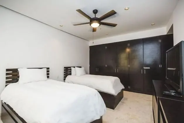 Exclusive Daire, 2 Yatak Odası, Havuz Kullanımı, Plaj Kenarı