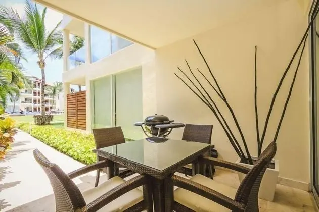 Exclusive Daire, 2 Yatak Odası, Havuz Kullanımı, Plaj Kenarı