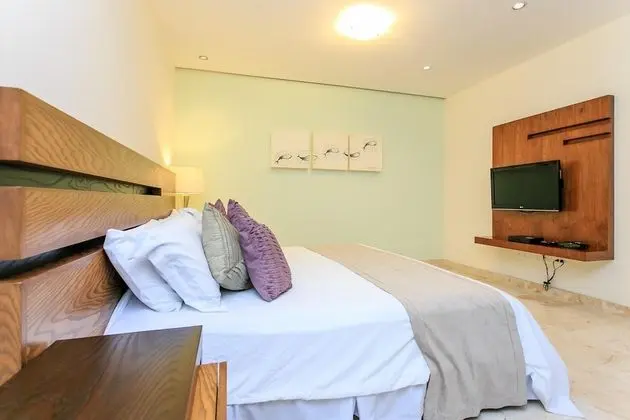 Apart Daire, Birden Çok Yatak, Havuz Manzaralı (EG818 Elements Condos 2 Bedroom)