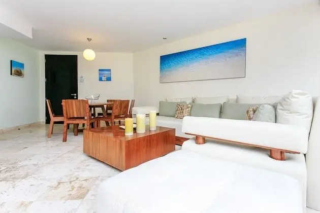 Apart Daire, Birden Çok Yatak, Havuz Manzaralı (EG818 Elements Condos 2 Bedroom)