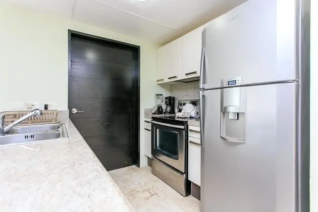 Apart Daire, Birden Çok Yatak, Havuz Manzaralı (EG818 Elements Condos 2 Bedroom)