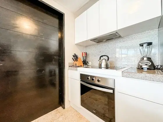 Apart Daire, Birden Çok Yatak, Havuz Manzaralı (EG818 Elements Condos 2 Bedroom)