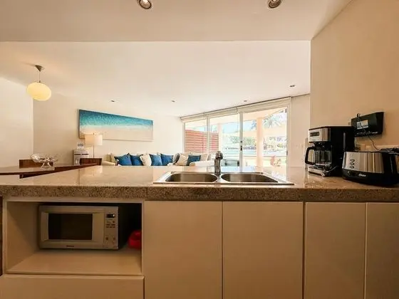 Apart Daire, Birden Çok Yatak, Havuz Manzaralı (EG818 Elements Condos 2 Bedroom)