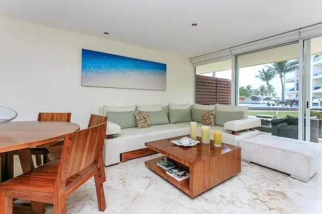 Apart Daire, Birden Çok Yatak, Havuz Manzaralı (EG818 Elements Condos 2 Bedroom)