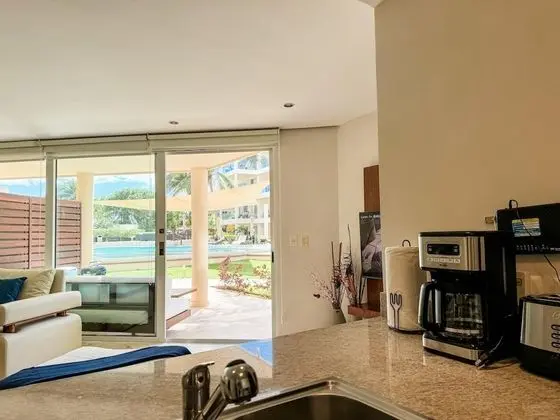 Apart Daire, Birden Çok Yatak, Havuz Manzaralı (EG818 Elements Condos 2 Bedroom)