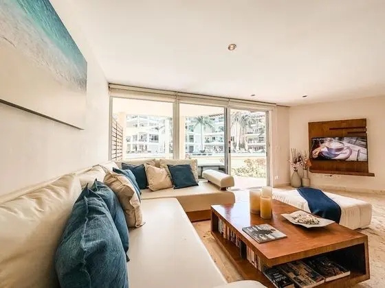 Apart Daire, Birden Çok Yatak, Havuz Manzaralı (EG818 Elements Condos 2 Bedroom)