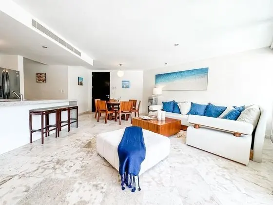 Apart Daire, Birden Çok Yatak, Havuz Manzaralı (EG818 Elements Condos 2 Bedroom)