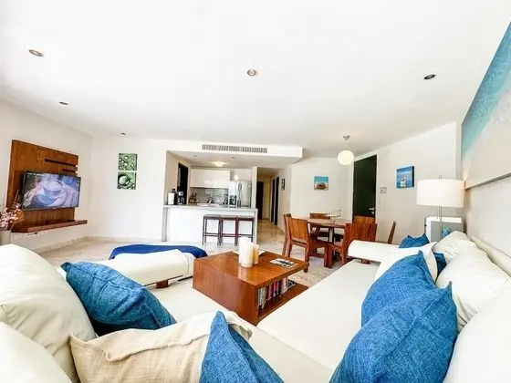 Apart Daire, Birden Çok Yatak, Havuz Manzaralı (EG818 Elements Condos 2 Bedroom)