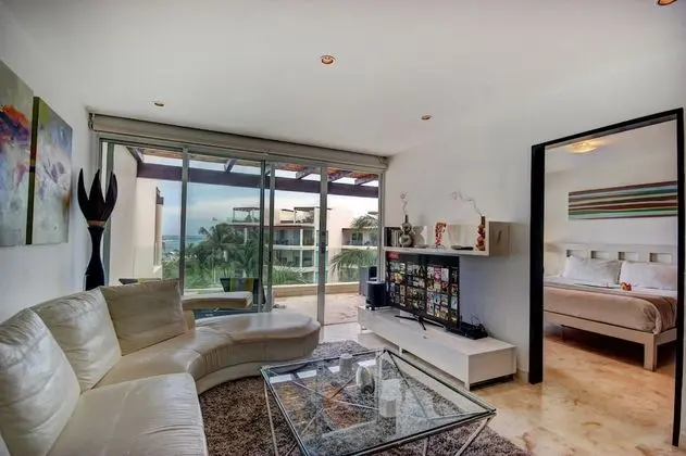 Apart Daire, Birden Çok Yatak, Havuz Manzaralı (EG818 Elements Condos 2 Bedroom)