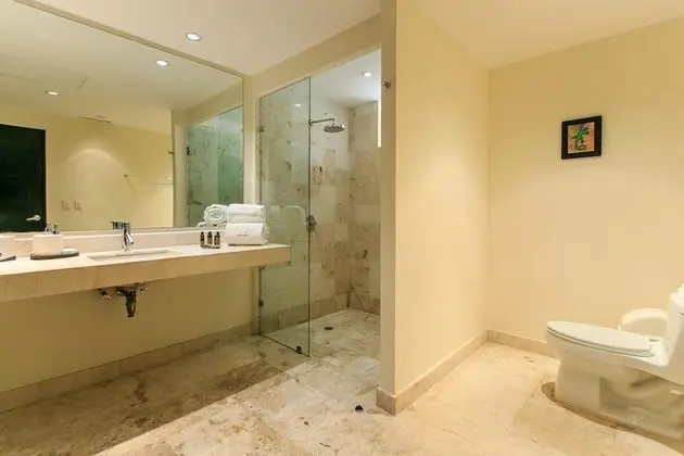 Apart Daire, Birden Çok Yatak, Havuz Manzaralı (EG818 Elements Condos 2 Bedroom)
