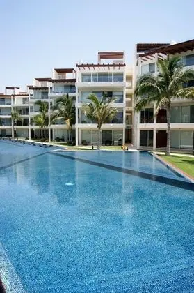 Apart Daire, Birden Çok Yatak, Havuz Manzaralı (EG818 Elements Condos 2 Bedroom)