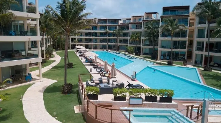 Apart Daire, Birden Çok Yatak, Havuz Manzaralı (EG818 Elements Condos 2 Bedroom)