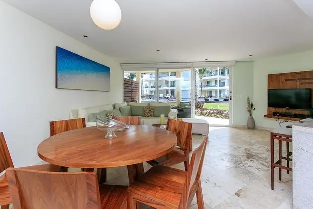Apart Daire, Birden Çok Yatak, Havuz Manzaralı (EG818 Elements Condos 2 Bedroom)