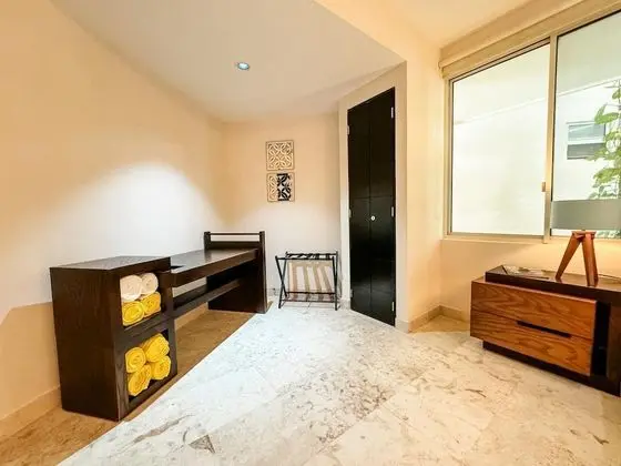 Apart Daire, Birden Çok Yatak, Havuz Manzaralı (EG818 Elements Condos 2 Bedroom)